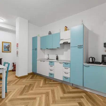 Casa Diego, Centro Living Apartament Colico